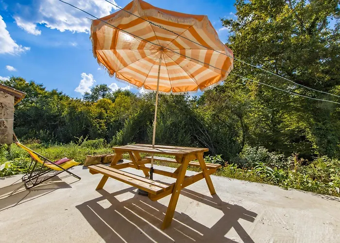 Venkovský dům De Charme - *